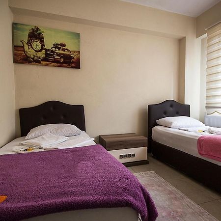 Home Yirmi Iki Edirne Eksteriør billede